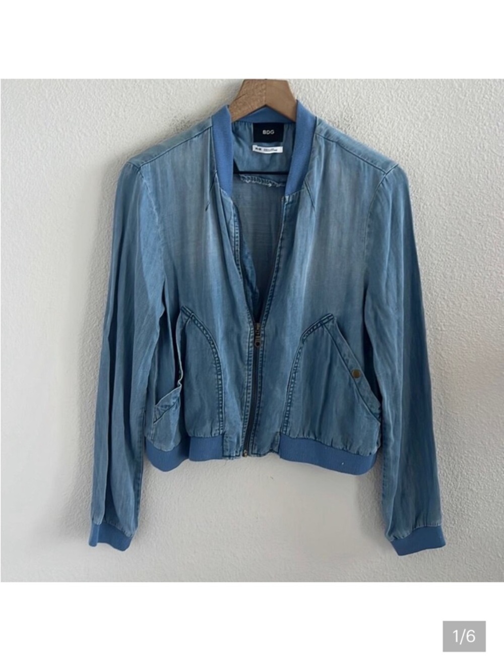 Urban Outfitters BDG Lyocell Front Zip Bomber Style Chambray Jacket Medium